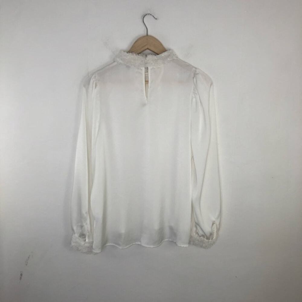 FATE White Embellished Neck Top Blouse Size Medium - Picture 2 of 10